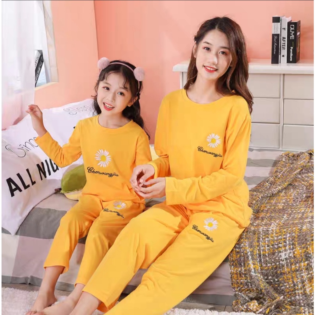 SETELAN SETCEL ONE SET KAOS SET BAJU TIDUR IBU DAN ANAK COUPLE FAMILY SET KELUARGA KEMBAR SEKELUARGA IMPORT PP PASANGAN LENGAN PANJANG MOTIF BUNGA POLOS KATUN PREMIUM STELAN PIAMA KAOS TIDUR WANITA ANAK PEREMPUAN GADIS REMAJA BAJU SANTAI FASHION RUMAHAN-Yellow
