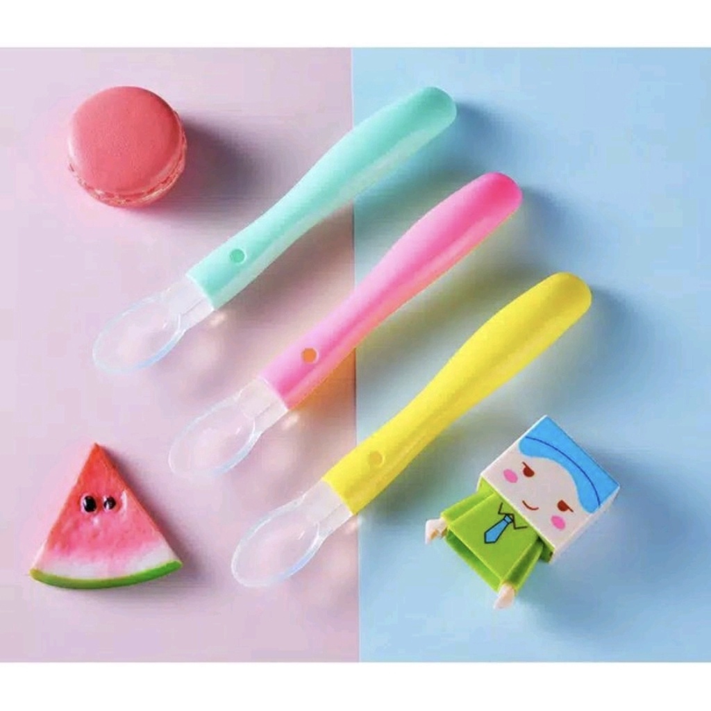 SENDOK MAKAN BAYI SILIKON / SENDOK BAYI SILICONE / BABY SILICONE SOFT SPOON BPA FREE (IP)