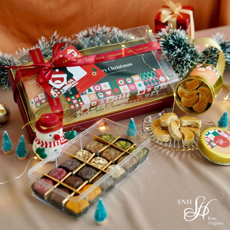 

Hampers A 1 Jar Cookies + Daily Pack of 18 Truffles