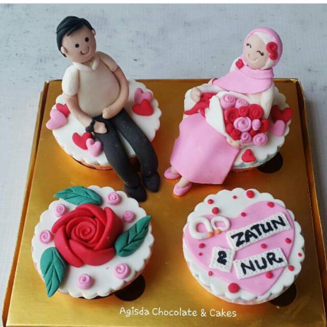 

Cupcake custom set 4pcs