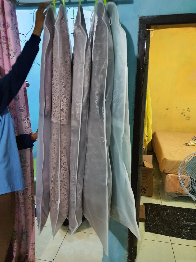Cover Baju Kekinian Pria Wanita Sarung Baju Pelindung Baju Cloth Cover Perawatan Pakaian 246
