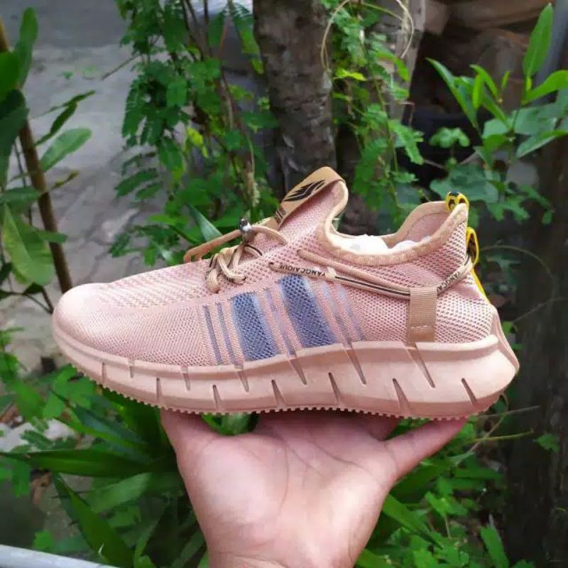 Sneakers Pria Sepatu Pria Tali Kasual Sepatu Impor Sneakers Olahraga Kuliah dan Santai