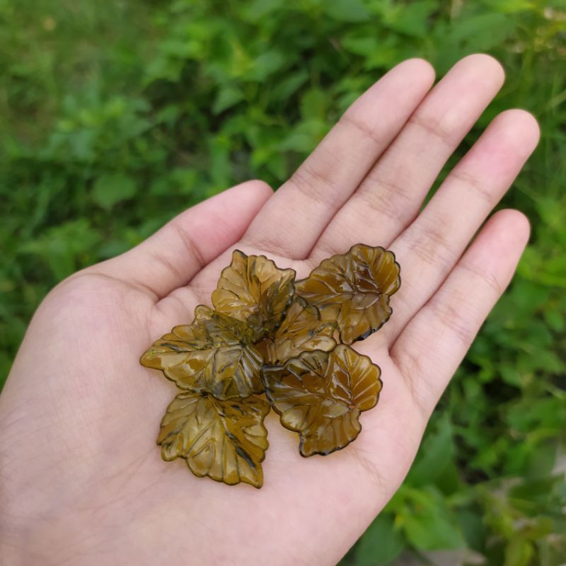 

Manik Daun Hijau Lumut - 10gr