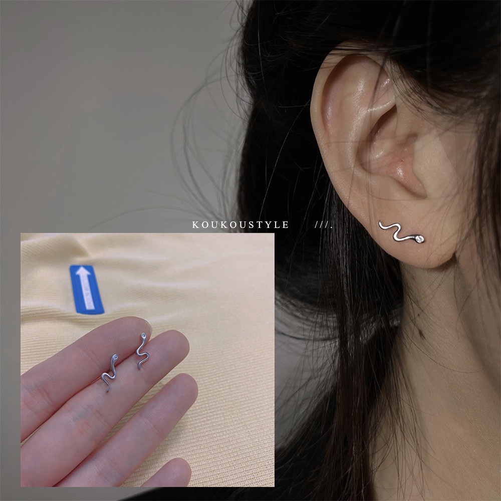 Anting Tulang Ular Mini Bahan 925 Silver Gaya Korea