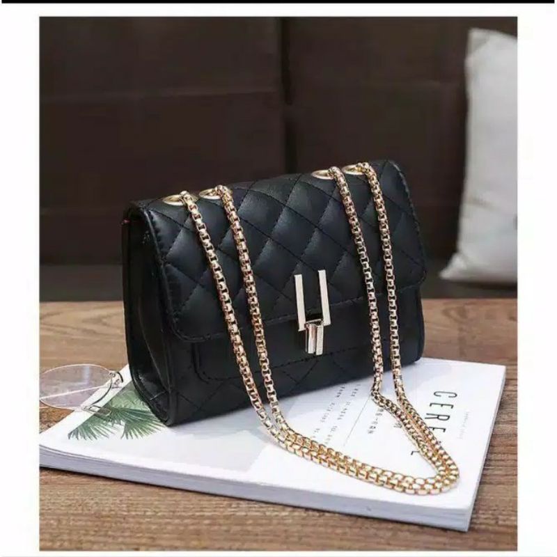 AMORA _TAS SELEMPANG WANITA/TAS RANTAI ULIR GOLD