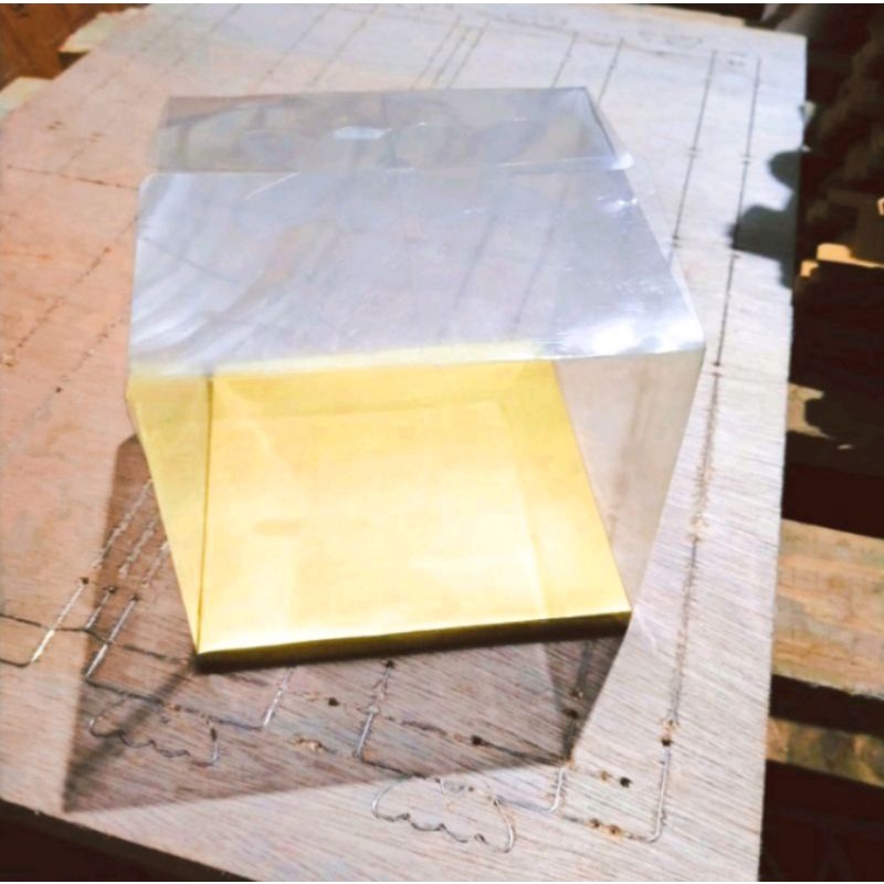 

kotak mika souvenir 15x15x10