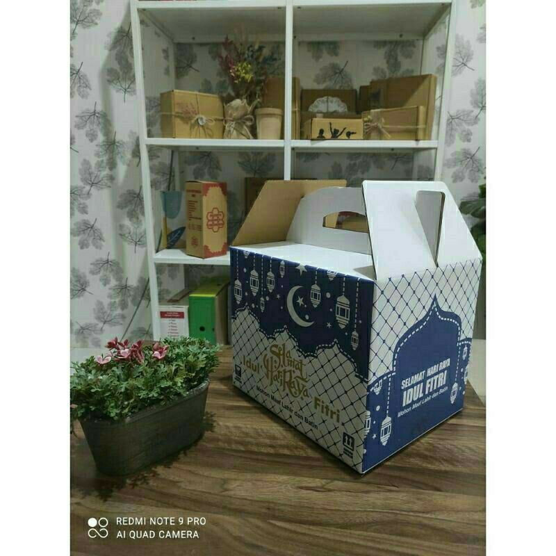

box parcel jinjing 30x25x24 (jinjing)kardus/parcel/hampers/lebaran/idulfitri/ied mubarak