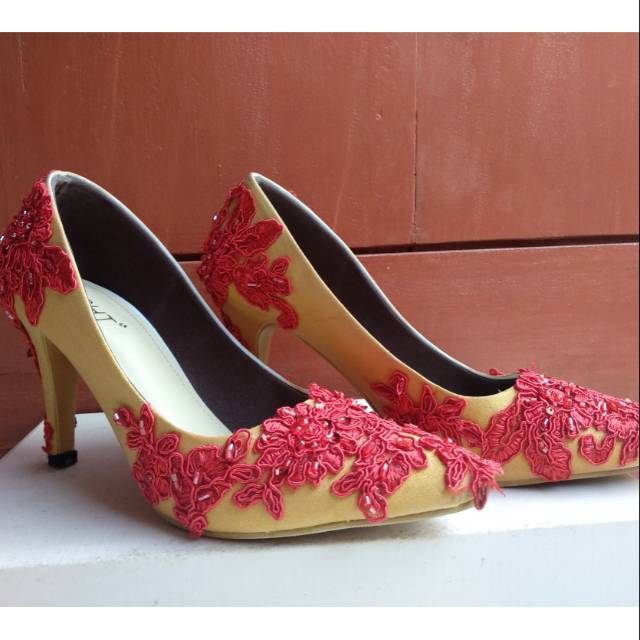 SEPATU WEDDING MERAH GOLD (PRELOVED)