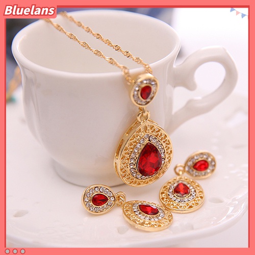 Set Perhiasan Kalung Dan Anting Bentuk Oval Aksen Berlian Imitasi Untuk Wanita