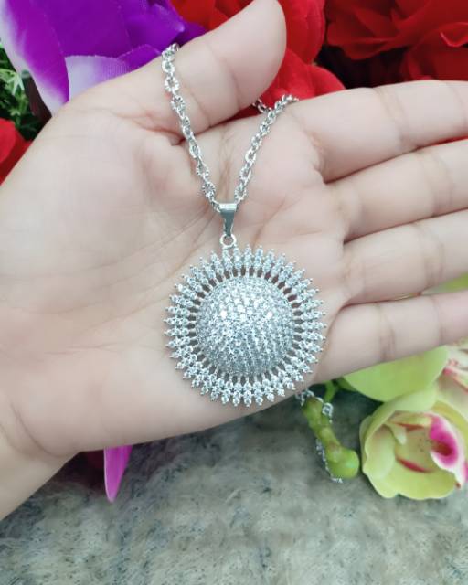 Xuping Kalung dan liontin Mata Hari