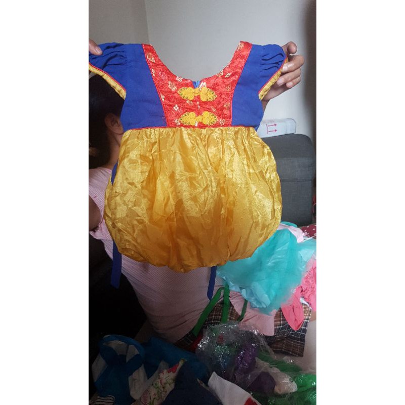 Preloved dress pesta anak snow white uk 1 tahun