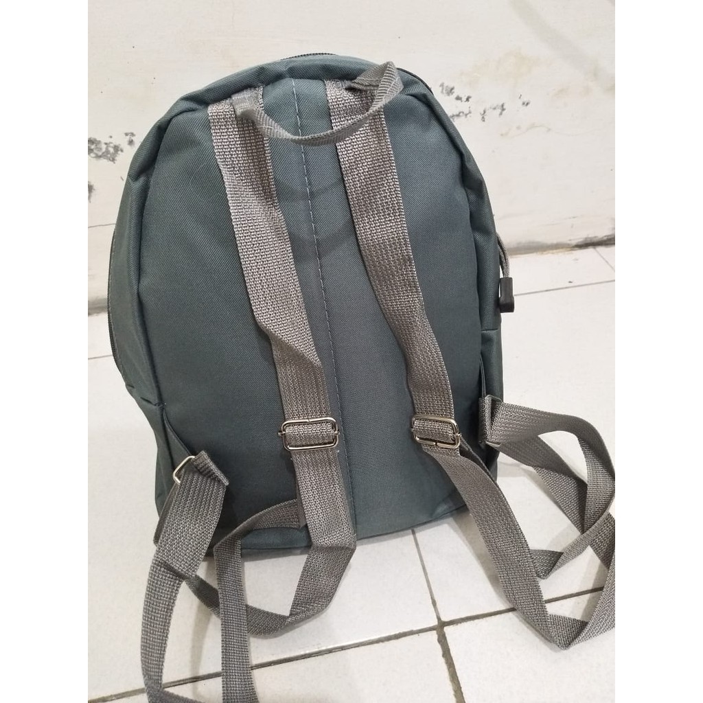 Tas Ransel Kanvas Mini Polos Ada Port Lubang Headset Earphone Simple  - Tas Ransel Bisa Untuk Sekolah - Ransel Mini