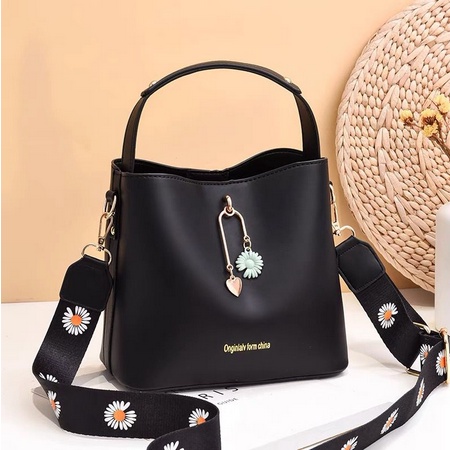 2056, tas selempang wanita import fashion tas wanita cantik slinbag terlaris dan best seller rdoe