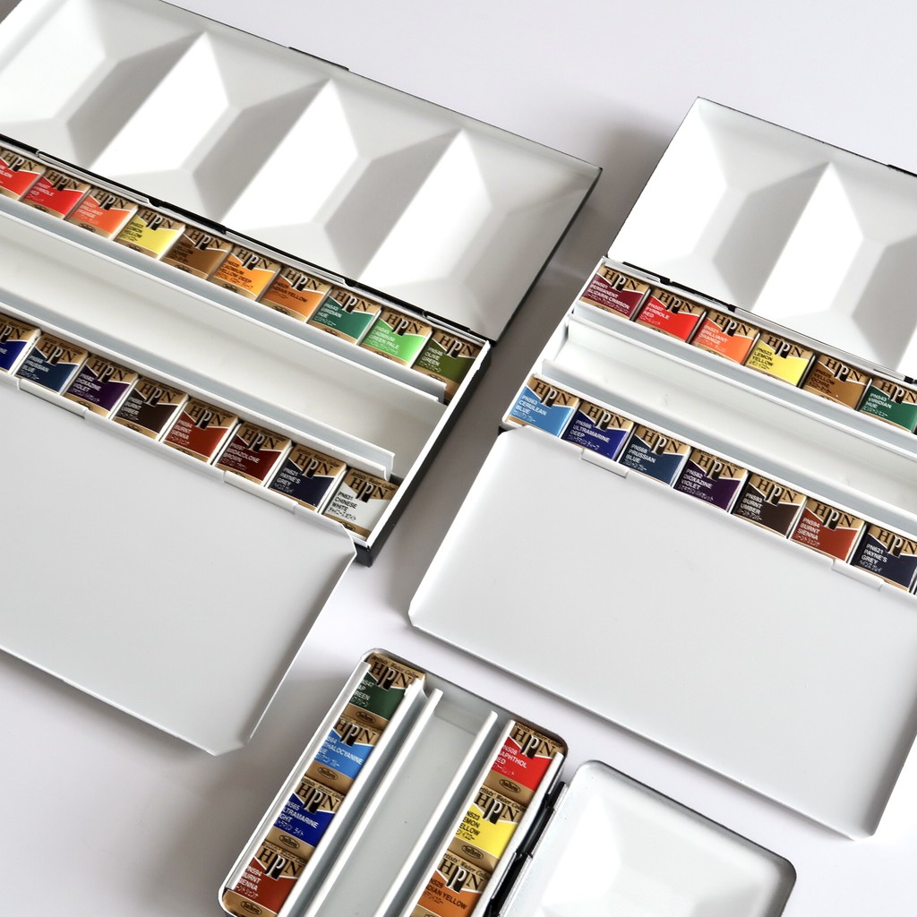 Holbein Artists' Watercolour Metal Box Half Pan Set of 16