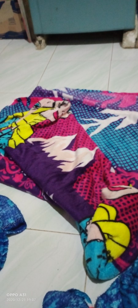 Selimut Bulu Halus 140x190 Motif Karakter Cantik Lucu Murah Asriyasashii Berkualitas