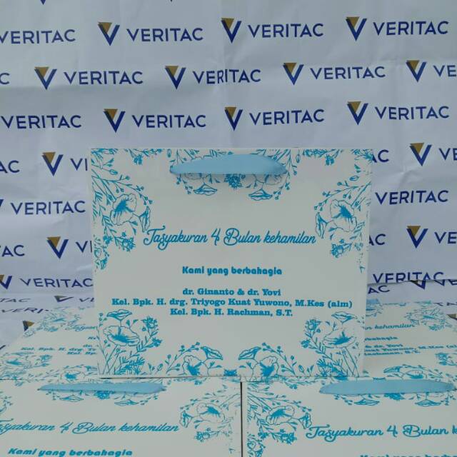 

Paperbag tasyakuran, aqiqah, ulangtahun ,acara, kotak nasi / box nasi UK 26x26x23 ( PxLxT)