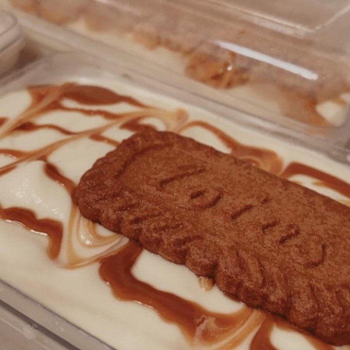 

Tres Leches Lotus Midi