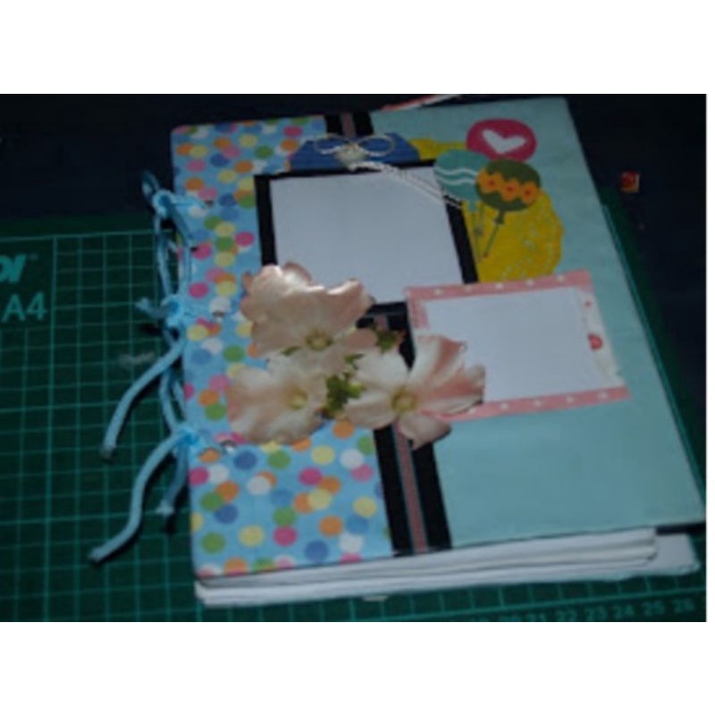 

Buku unik (handmade)