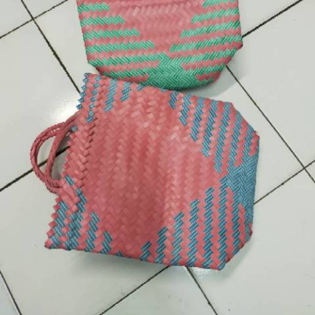 Tas keranjang belanja anyaman plastik