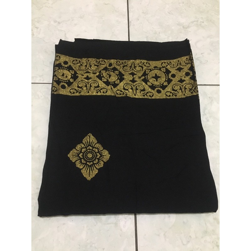 Kamen Rayon Motif Prada