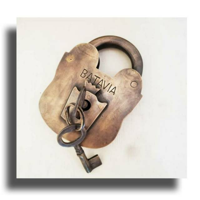 GEMBOK RUMAH BATAVIA KUNINGAN ANTIK