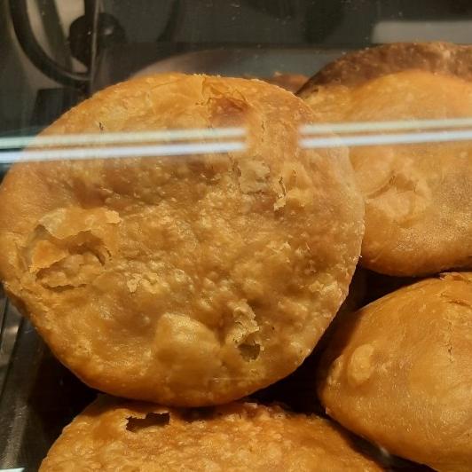 

siap kirim] Makanan India Dal Kachori Home Made / Cemilan india / Khusus Gojek
