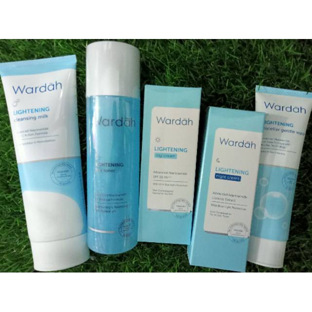 WARDAH PAKET LIGHTENING KUMPLIT (Gentle wash kecil+siang kecil +malam kecil+ toner +cleanser milk