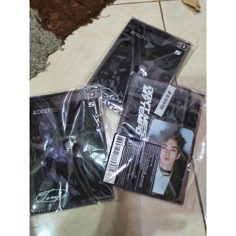 PASSPORT WALLET TEMPO EXO