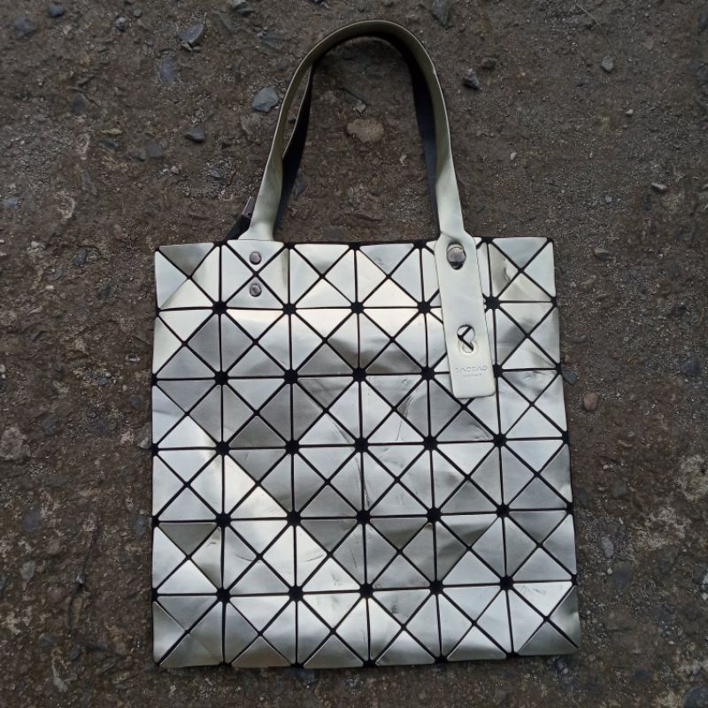 Baobao by Issey Miyake Totebag second