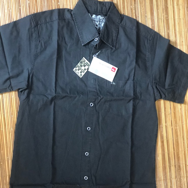 Kemeja Quicksilver