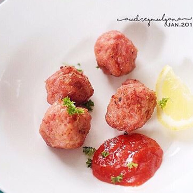 

BEEF MEATBALL
