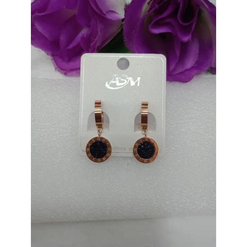 Anting titanium mata hitam