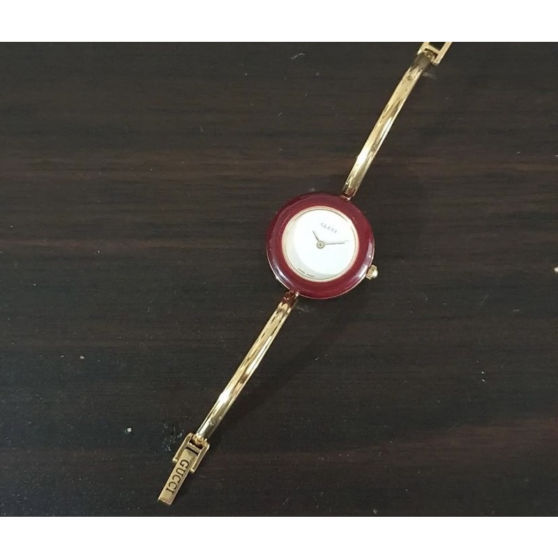 prelove gucci bangle watch
