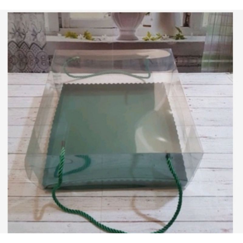 

BoxMikaHandleTali/KotakKueMika22x22x12(Min5pcs)@Rp16000