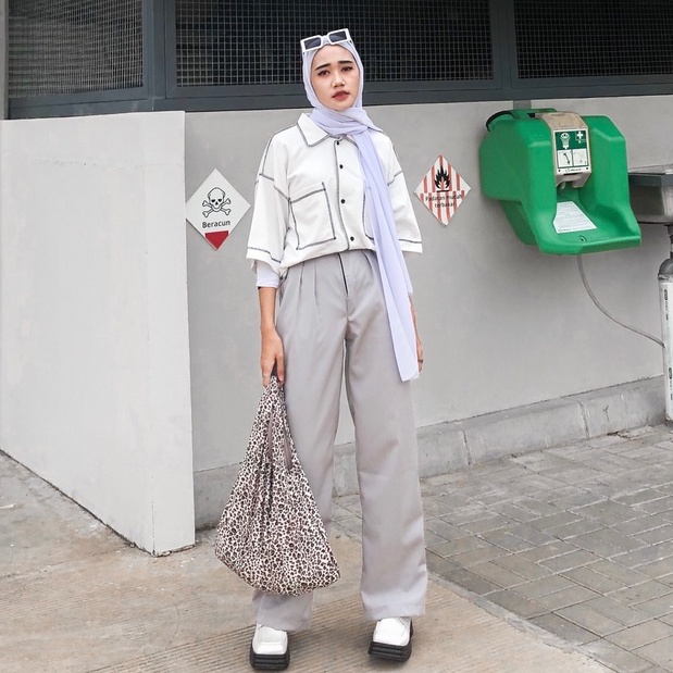 4empat - Loose Pants Hightwaist/ Celana Kulot Wanita/ Celana Wanita Kekinian/ Celana Korean Style