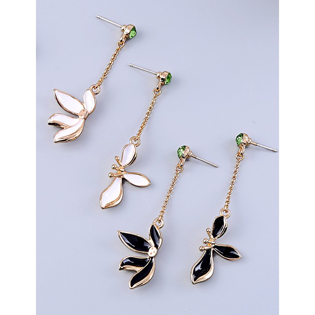 LRC Anting Tusuk Fashion White S925 Sterling Silver Asymmetric Drop Glaze Flower Earrings F89205