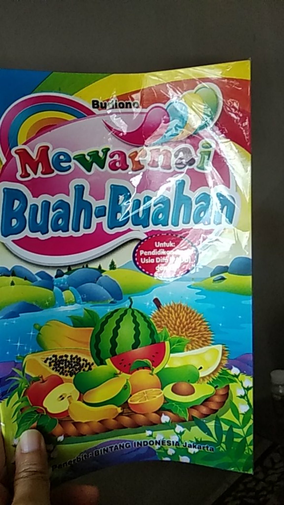 Buku mewarnai buah buahan untuk usia dini