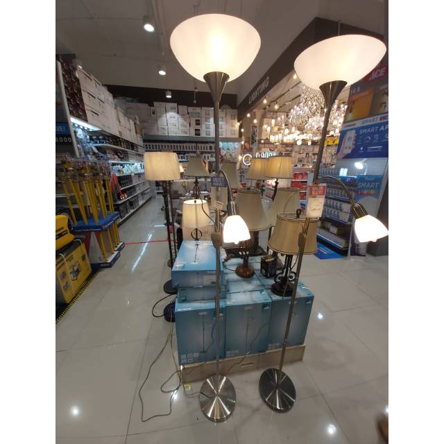 Lampu lantai eglo