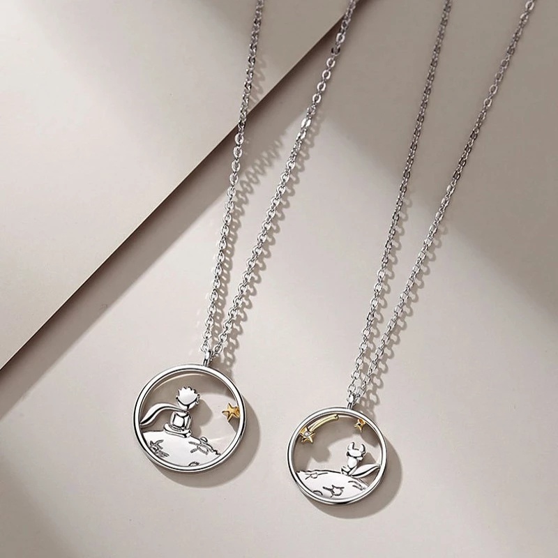 Kalung Rantai Klavikula Hias Liontin Rubah Kecil Bahan Titanium Steel Glossy Untuk Perempuan