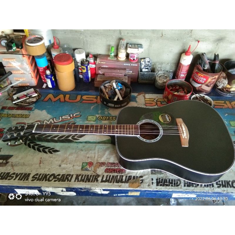 guitar pemula cort jumbo