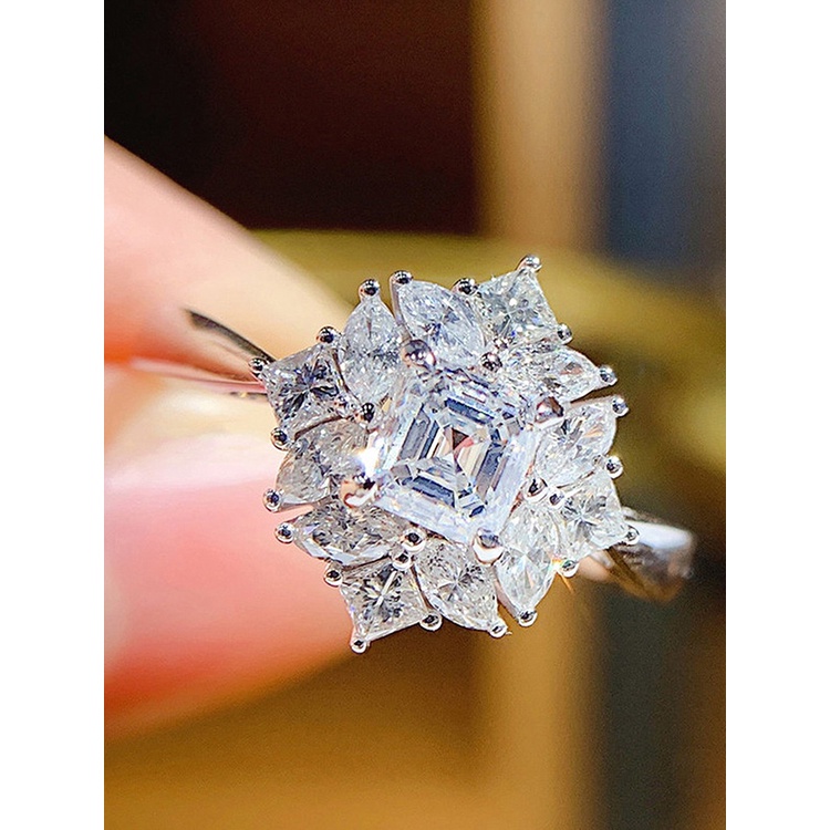 Cincin Kristal Cubic Zirconia Warna Silver Untuk Wanita