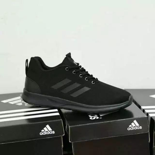 Sepatu Sekolah Sneakers  FULL BLACK Best Quality