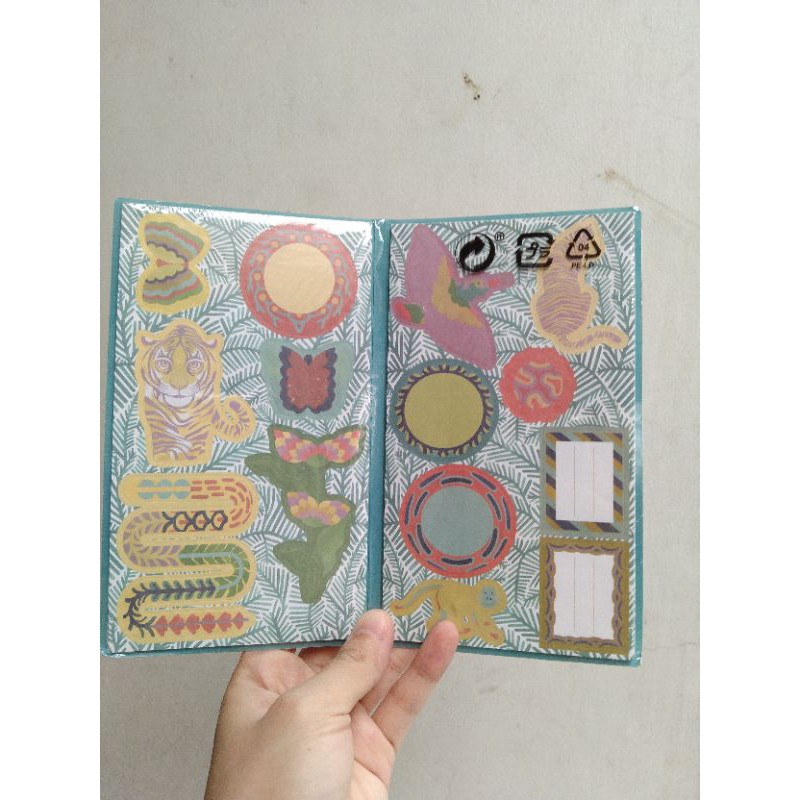 

TERMURAH PAKET HEMAT buku tulis polos isi 100pc dan label stiker