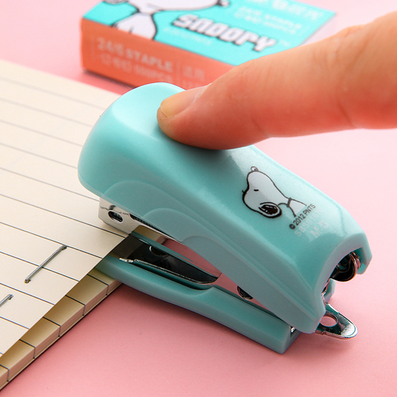 Set Stapler Mini Portable Motif Kartun No. 12 Untuk Sekolah / Kantor