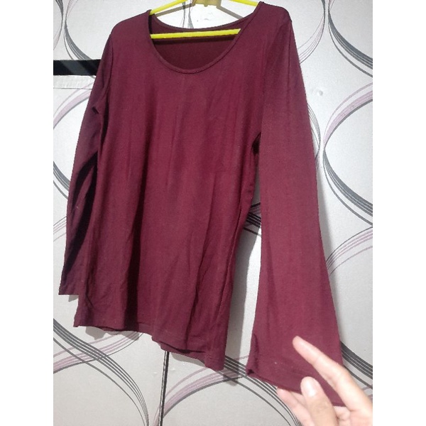 kaos merah maroon lengan panjang