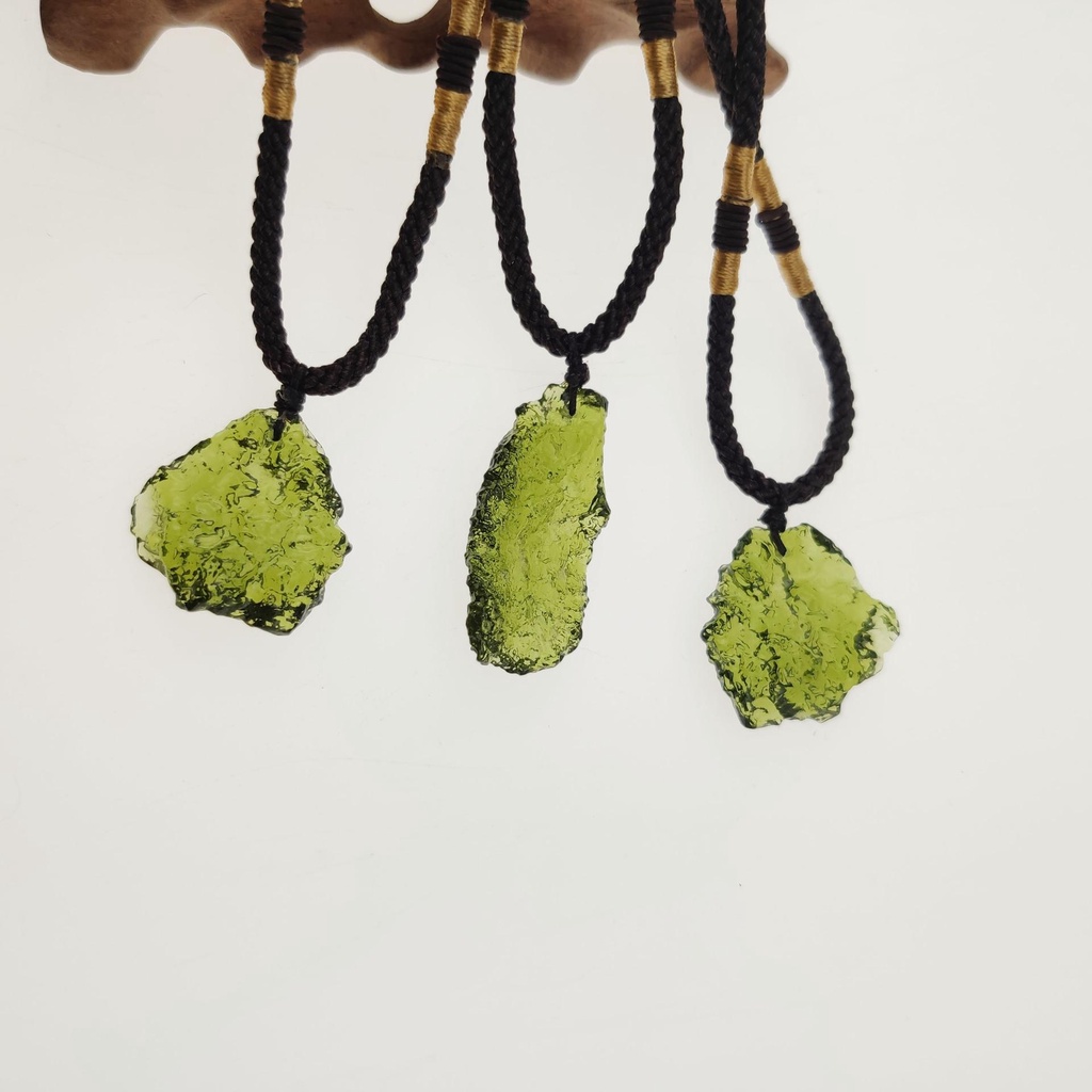 Lily Moldavite Batu Kristal Aksesoris Fashion Membuat Perhiasan DIY Art Jewelry Irregular Stone