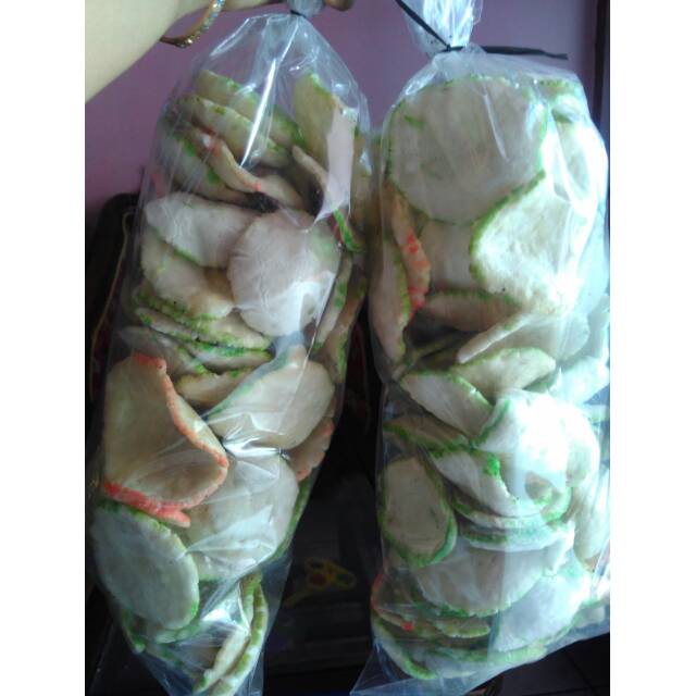 Krupuk goreng pasir/krupuk upil rasa bawang khas nganjuk