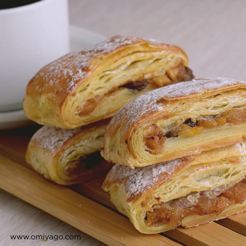 

APPLE STRUDLE / APEL STRUDEL PRIMARASA / PRIMA RASA OLEH OLEH BANDUNG