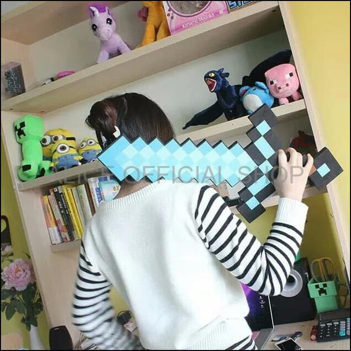 Boneka Anak Boneka Bayi Boneka Perempuan Pedang Minecraft Edisi Jumbo