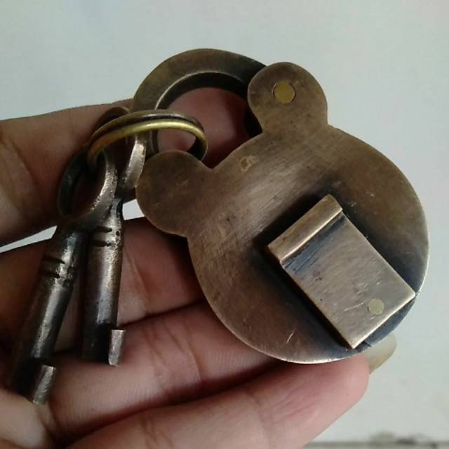 Kunci Gembok Pintu Rumah Pagar Kuningan Antik Murah Motif Polos 6cm